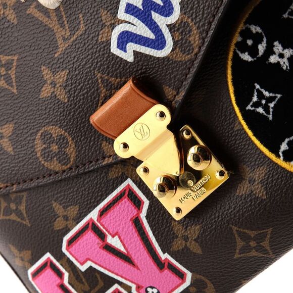 Louis Vuitton Pochette Metis Limited Edition Patches Monogram Canvas Brown - Picture 6 of 9